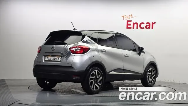Renault QM3 2015 thumb 12