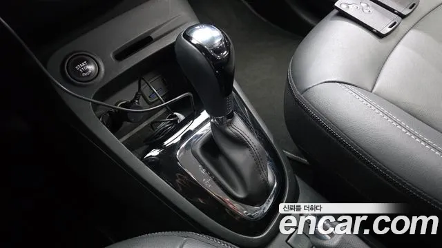 Renault QM3 2015 thumb 3