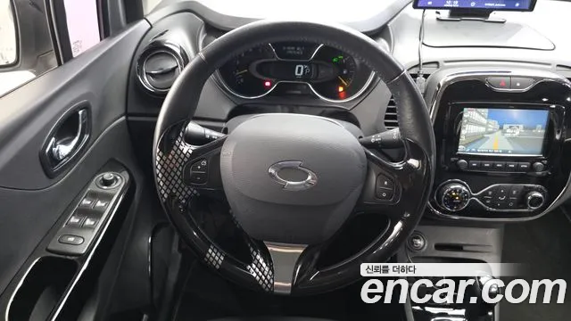Renault QM3 2015 thumb 6