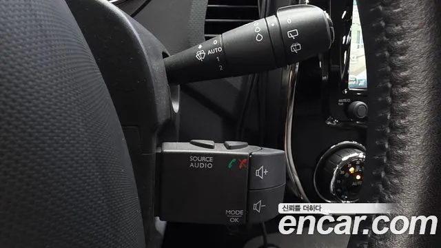 Renault QM3 2015 thumb 7