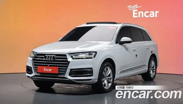 Audi Q7 2019 thumb 10