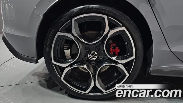 Volkswagen Golf 2026 thumb 5
