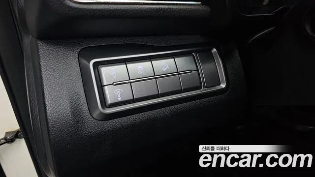 KGM Tivoli 2020 thumb 11