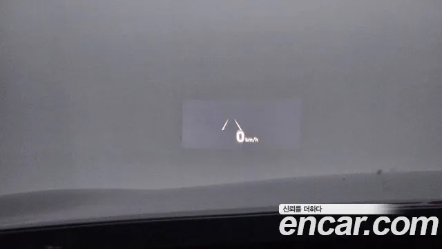 Genesis G90 2018 thumb 6