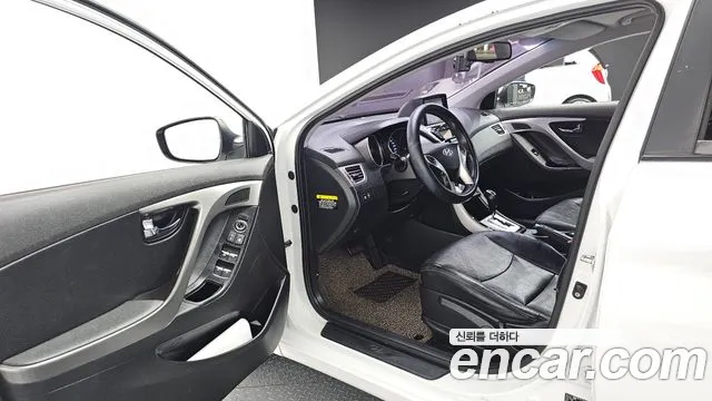 Hyundai Avante 2011 thumb 5