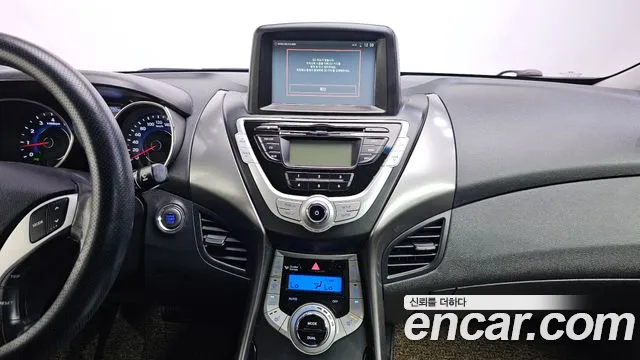 Hyundai Avante 2011 thumb 2