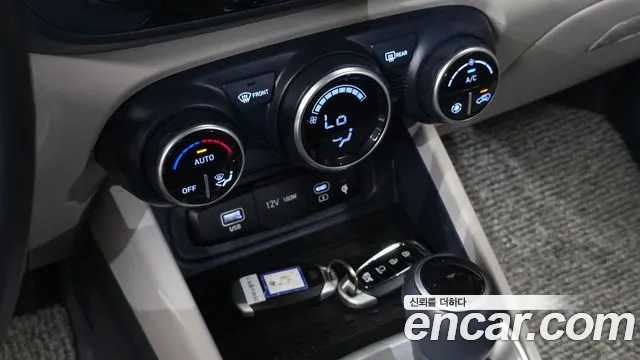 Hyundai Venue 2023 thumb 8