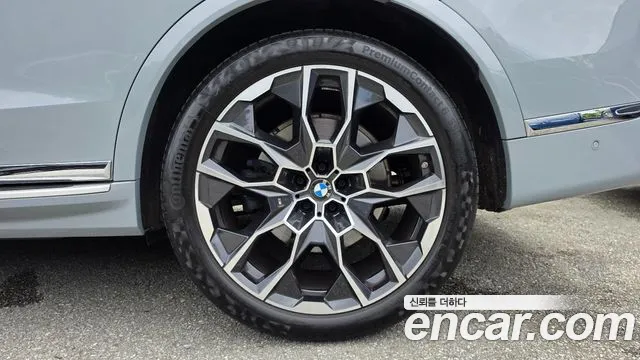 BMW X7 2024 thumb 3