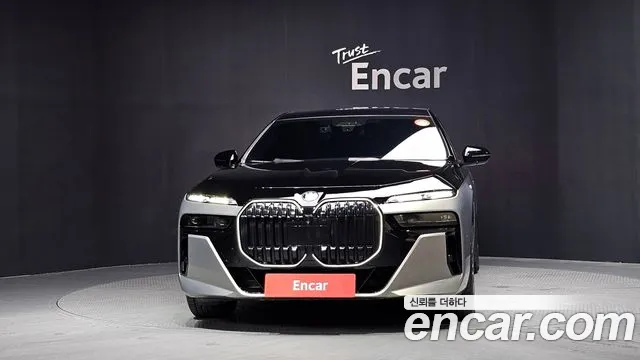 BMW 7 серии 2022 thumb 8