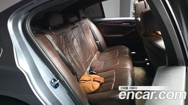 BMW 5 серии 2017 thumb 5
