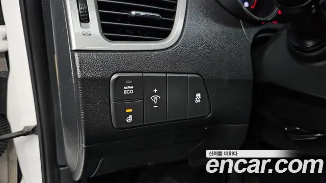 Hyundai Avante 2013 thumb 9