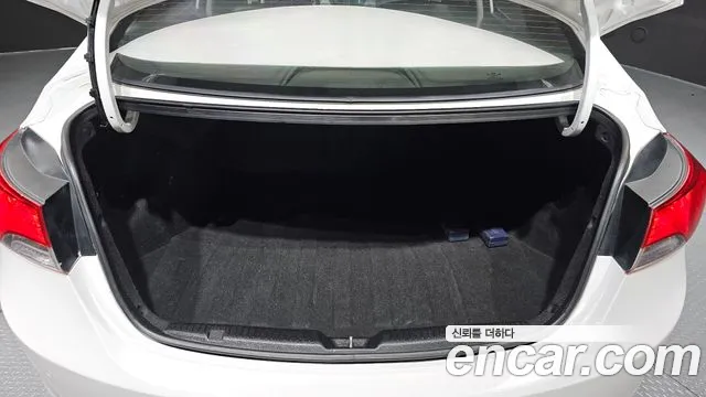Hyundai Avante 2013 thumb 8