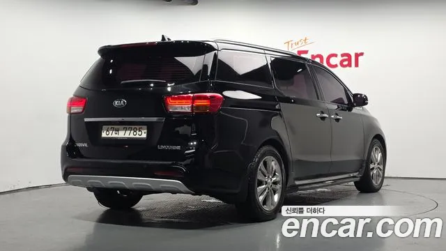 Kia Carnival 2016 thumb 5