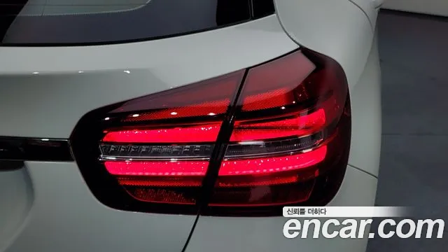 Mercedes-Benz A-Класс 2017 thumb 10