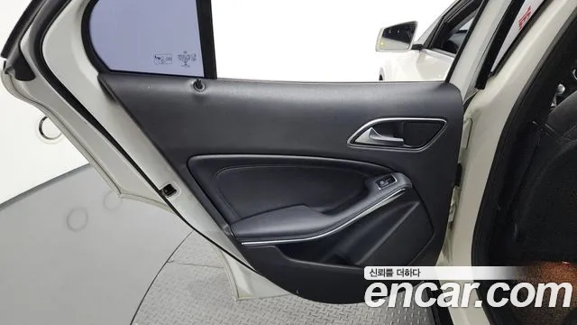 Mercedes-Benz A-Класс 2017 thumb 9