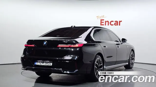 BMW 7 серии 2022 thumb 8
