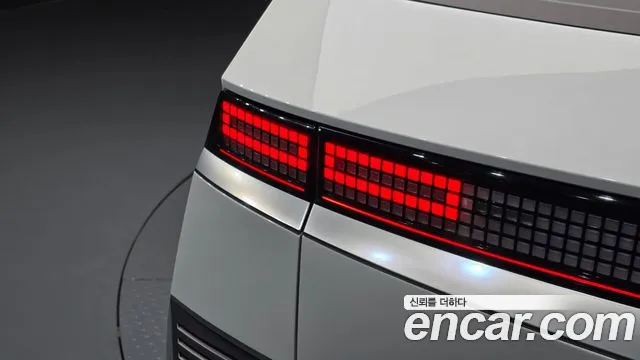 Hyundai Ioniq5 2021 thumb 4