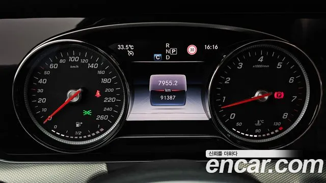 Mercedes-Benz E-Class 2019 thumb 3