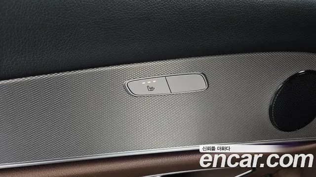 Mercedes-Benz E-Class 2019 thumb 6