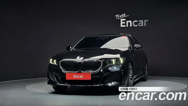 BMW 5 серии 2025 thumb 8