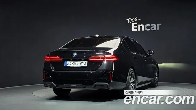 BMW 5 серии 2025 thumb 4