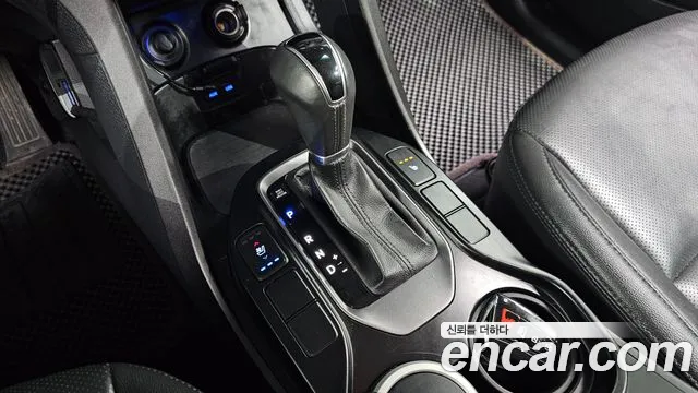 Hyundai Санта Фе 2012 thumb 3