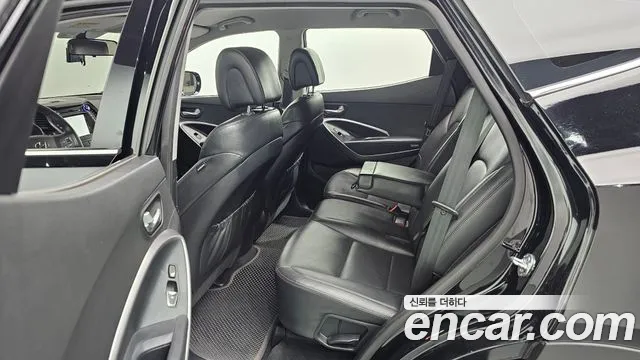 Hyundai Санта Фе 2012 thumb 4