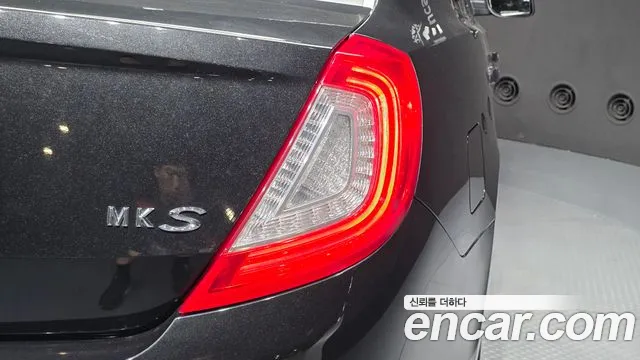 Lincoln MKS 2014 thumb 2