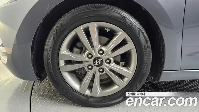 Hyundai Avante 2015 thumb 5