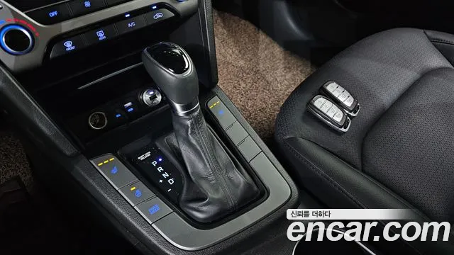 Hyundai Avante 2015 thumb 6