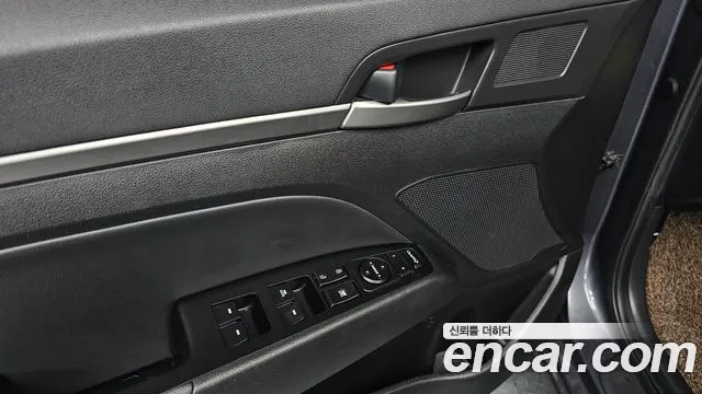 Hyundai Avante 2015 thumb 7