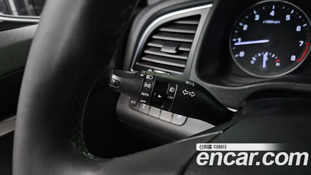 Hyundai Avante 2015 thumb 8