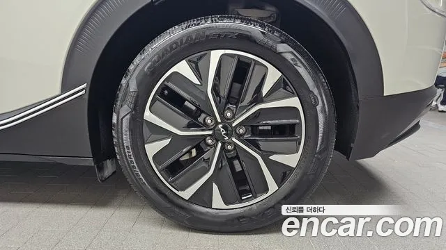 Kia EV6 2023 thumb 3