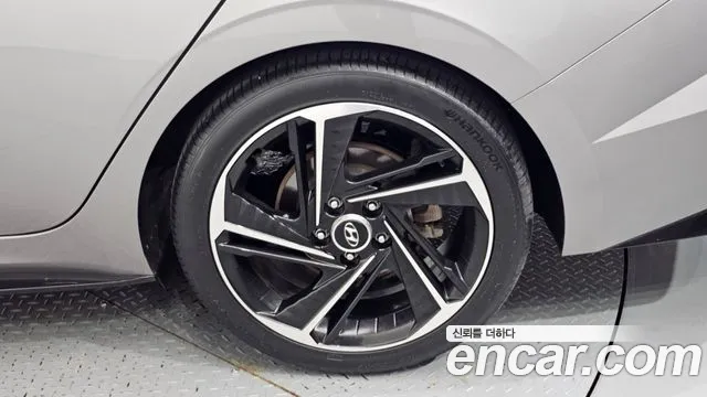 Hyundai Elantra 2021 thumb 8