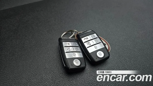 Kia Carnival 2019 thumb 11