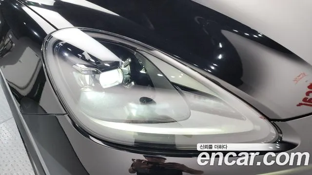 Porsche Cayenne 2022 thumb 9