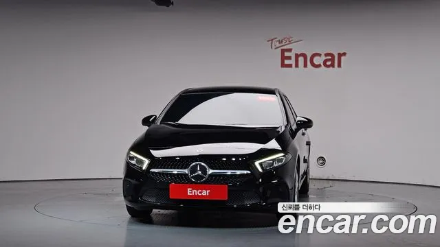 Mercedes-Benz A-Class 2020 thumb 3