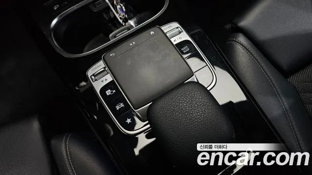 Mercedes-Benz A-Class 2020 thumb 11