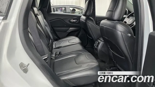 Jeep Cherokee 2020 thumb 2