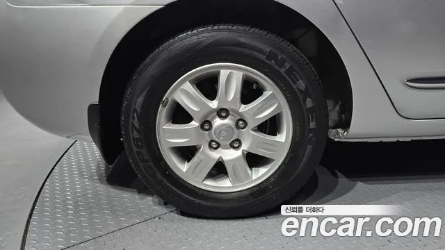 Kia Carens 2011 thumb 5