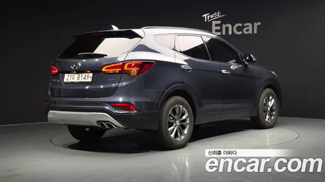 Hyundai Santafe 2017 thumb 11