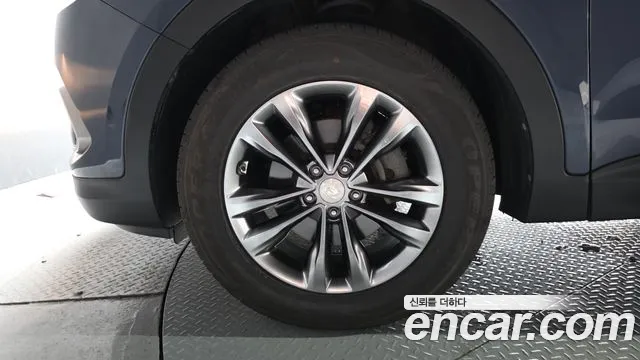 Hyundai Santafe 2017 thumb 3