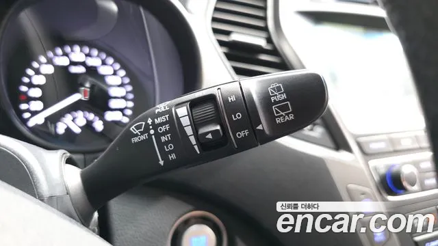 Hyundai Santafe 2017 thumb 5
