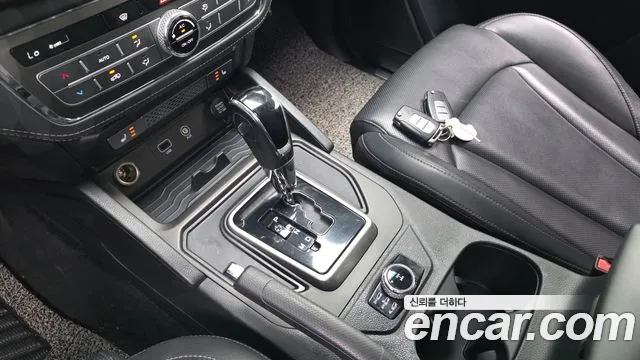 KGM Rexton 2018 thumb 8