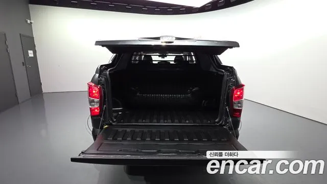KGM Rexton 2018 thumb 3