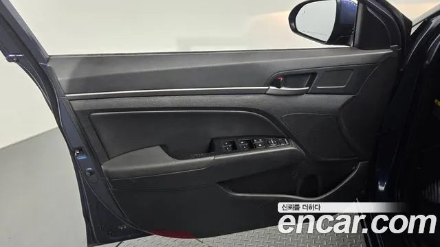 Hyundai Avante 2016 thumb 5