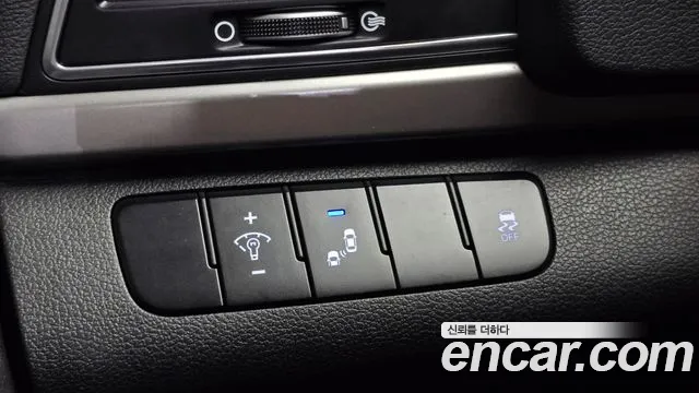 Hyundai Avante 2016 thumb 8