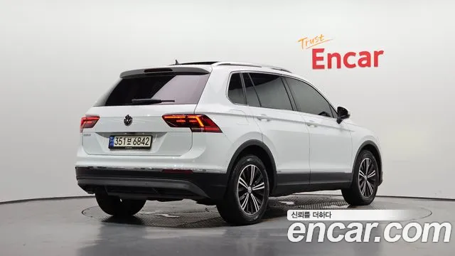 Volkswagen Tiguan 2020 thumb 11