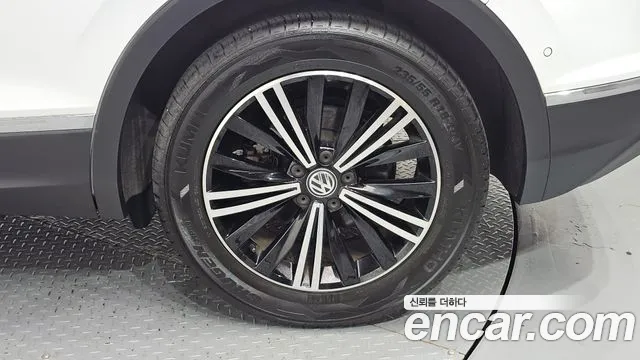 Volkswagen Tiguan 2020 thumb 10