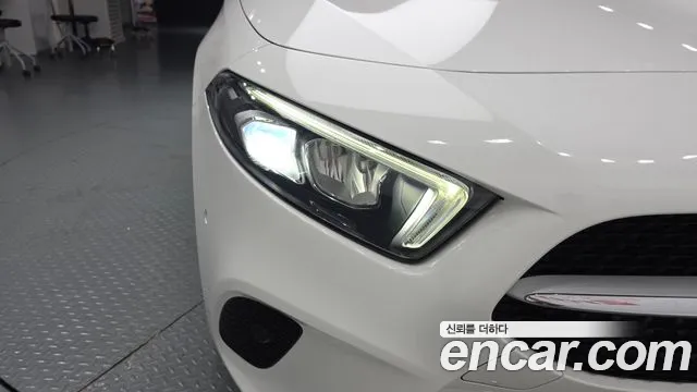 Mercedes-Benz A-Class 2020 thumb 4